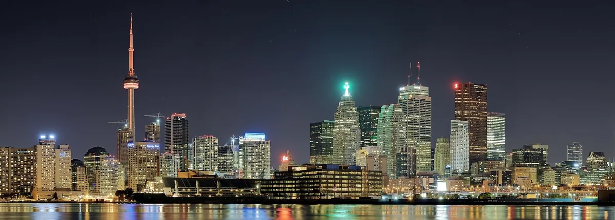 Toronto skyline at night